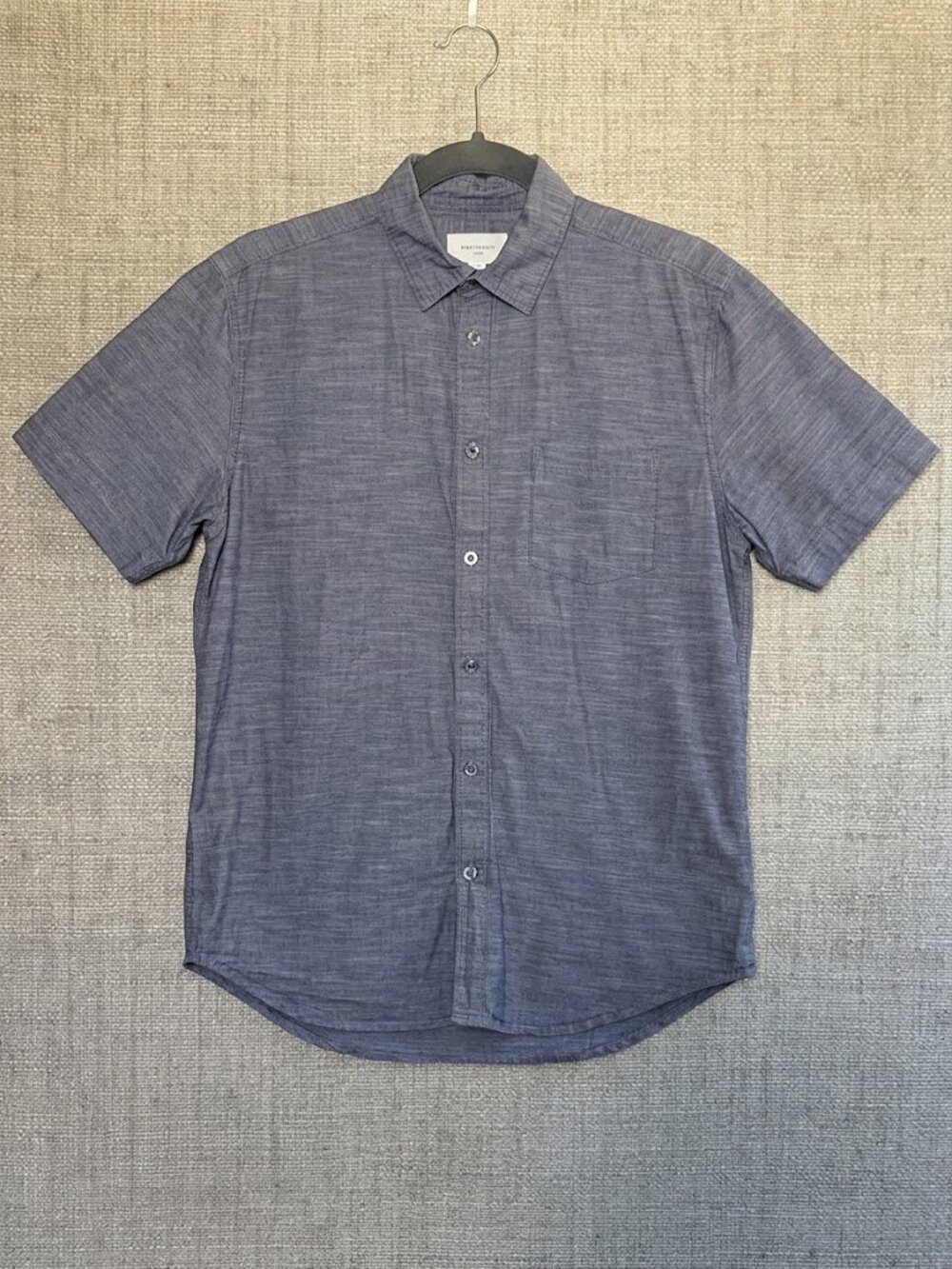 GAP Men's Short Sleeve Linen Button-Down Shirt in Navy